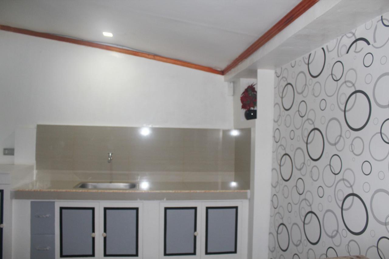 J'S Backpackers Hostel Davao Exterior photo