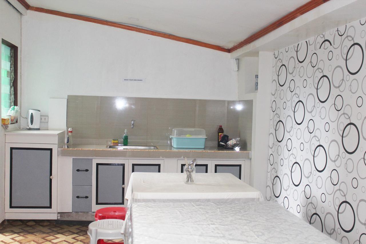 J'S Backpackers Hostel Davao Exterior photo